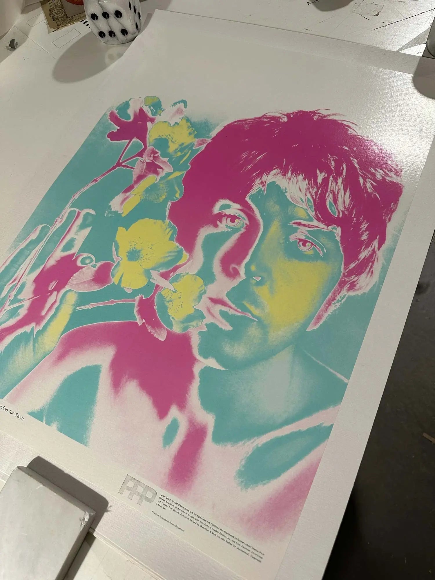 https://www.posterfrance.com/wp-content/uploads/2018/05/3065-The-Beatles-by-Richard-Avedon-for-Stern-1967-poster-set-Original-printing.jpg