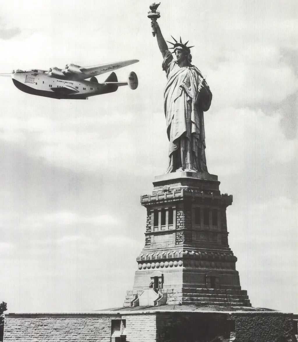 Monochrome lithograph art poster of the Statue of Liberty from 1995, featuring detailed monochrome photography print.