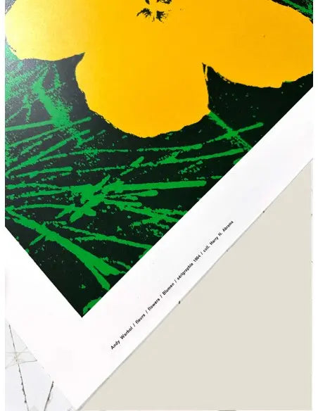 https://www.posterfrance.com/wp-content/uploads/2018/05/flowers-red-by-andy-warhol-1970-circa-on-linen-original-french-printing4.jpg