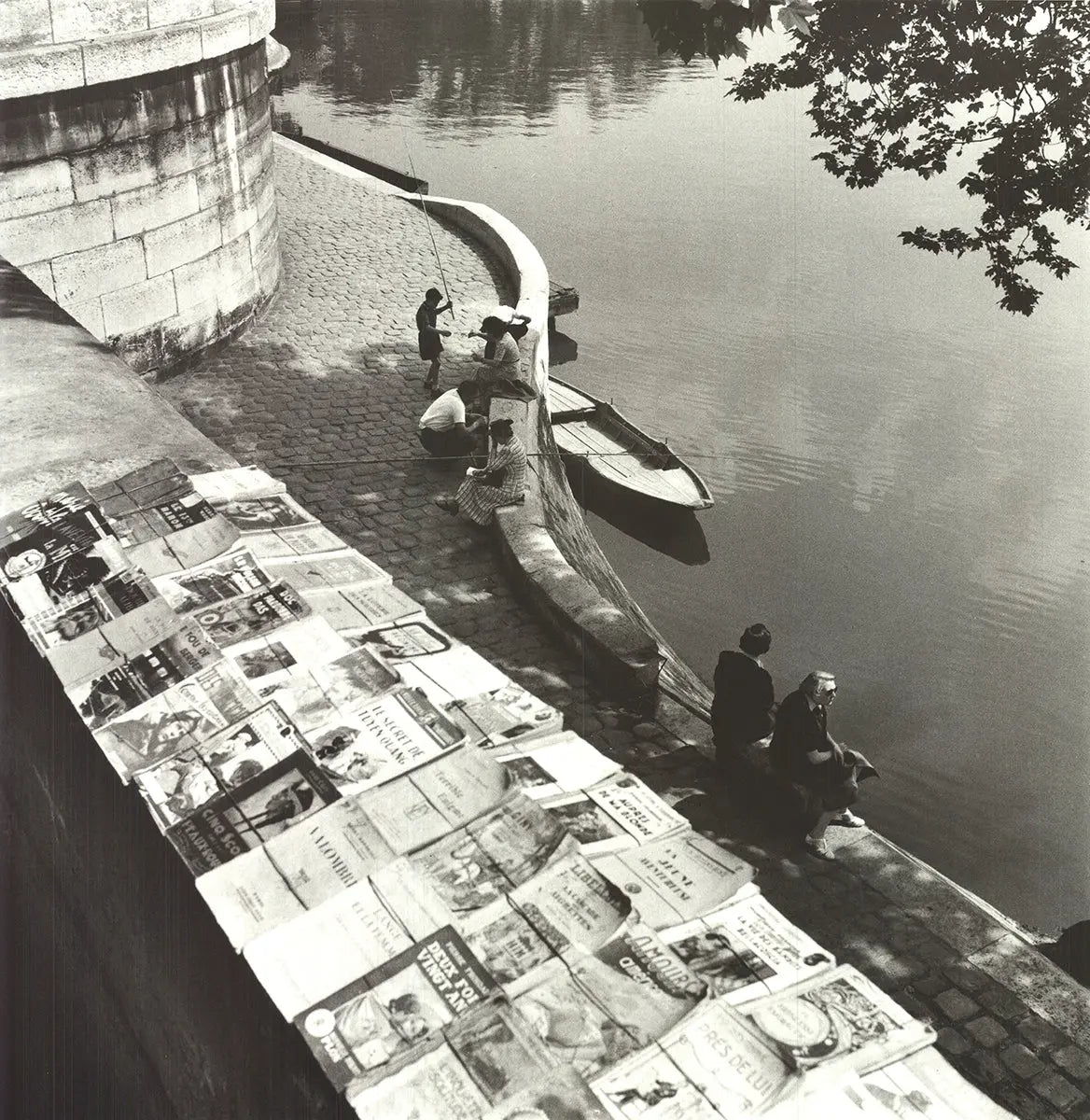 Vintage Louis Stettner Sur Les Quais 1988 photography poster art print showing a city river scene with boats and waterfront.