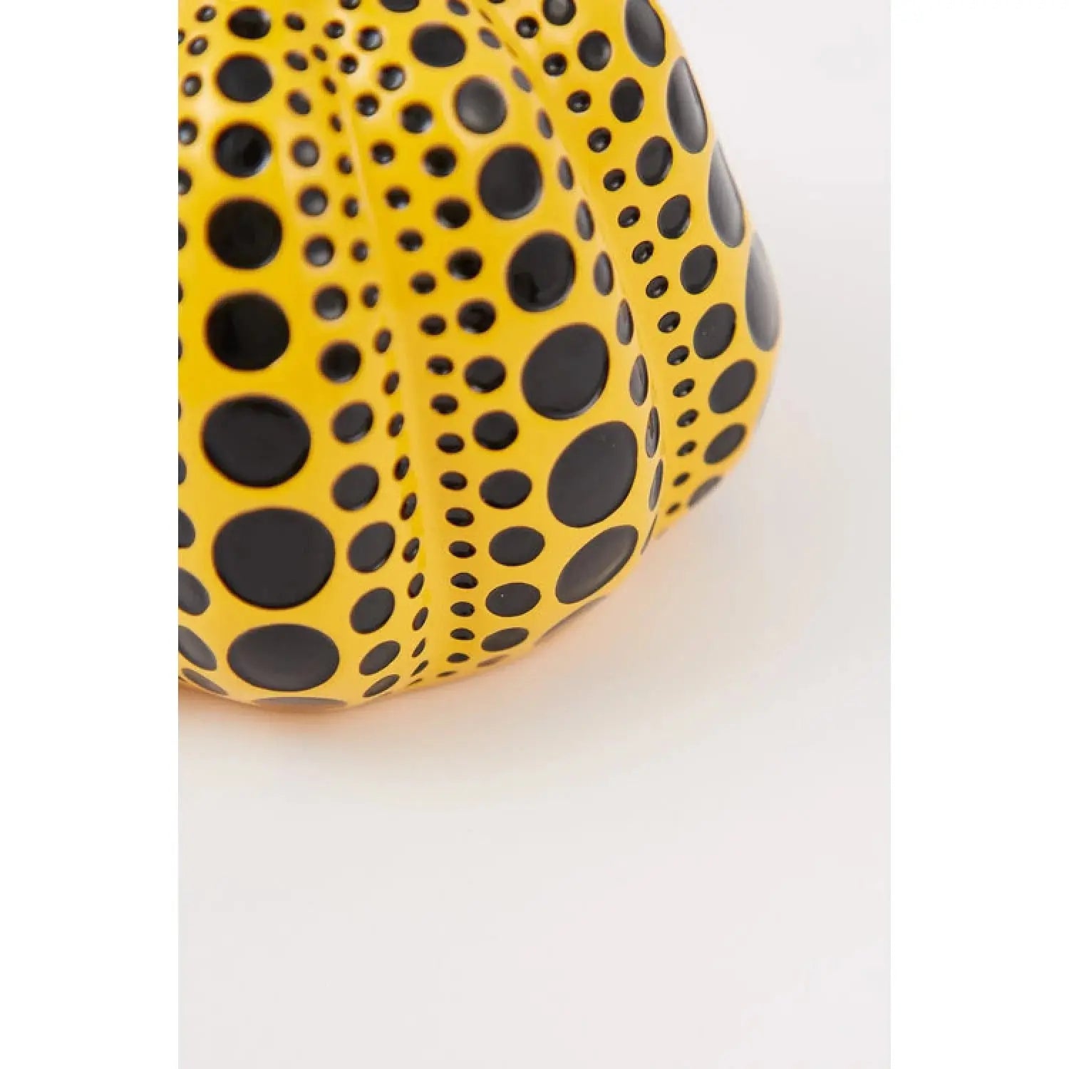 https://images.squarespace-cdn.com/content/v1/624c7514b33b0168ade16519/1655832631205-Y0APNH2I7858IRUXMVR2/yayoi-kusama-mini-pumpkin-yellow-6.jpg
